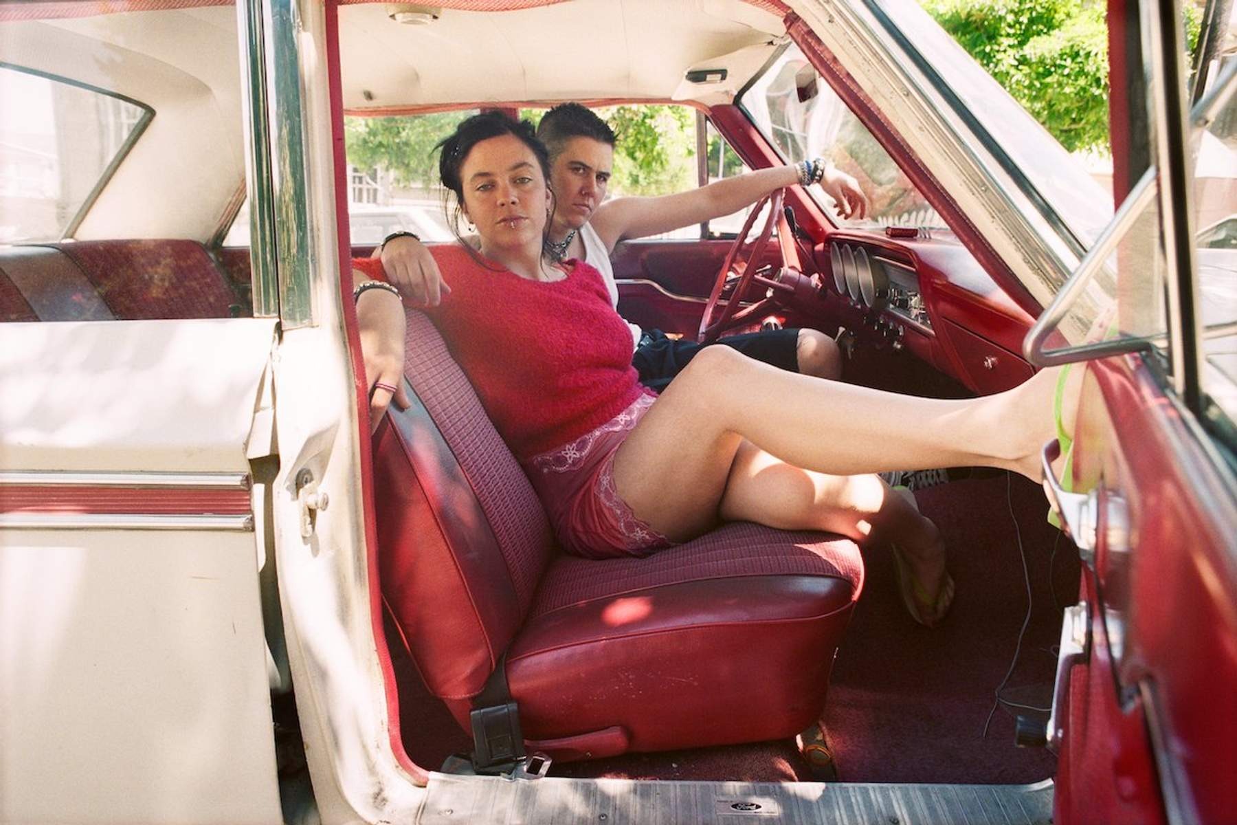 Visualiser l'histoire : La photographie de Chloe Sherman met en lumière les racines queer des années 1990 en Californie (États-Unis)