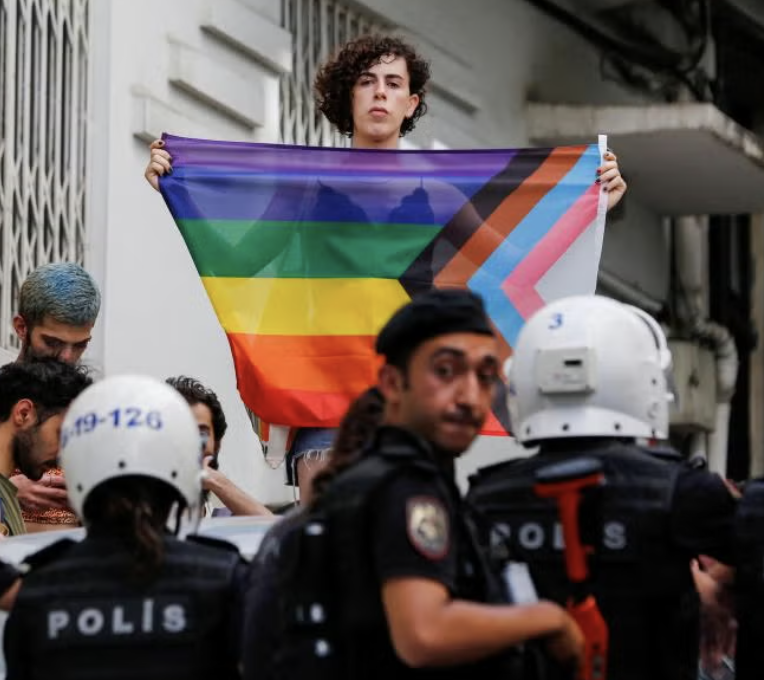 Türkiye Dozens detained at Istanbul LGBTQ+ protest