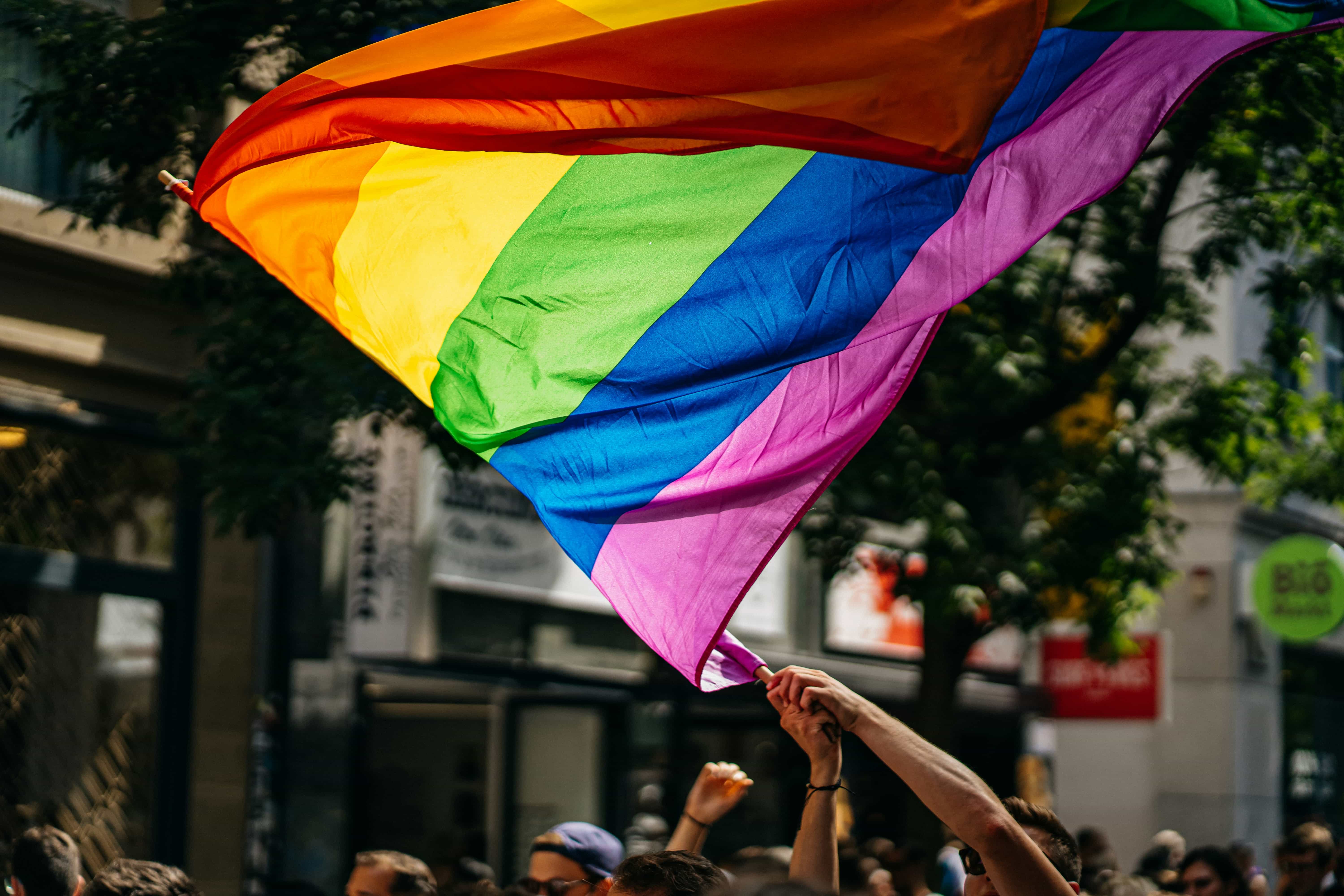 米カリフォルニア州が六つの新法を通じてLGBTQ+保護を拡大 米カリフォルニア州が六つの新法を通じてLGBTQ+保護を拡大